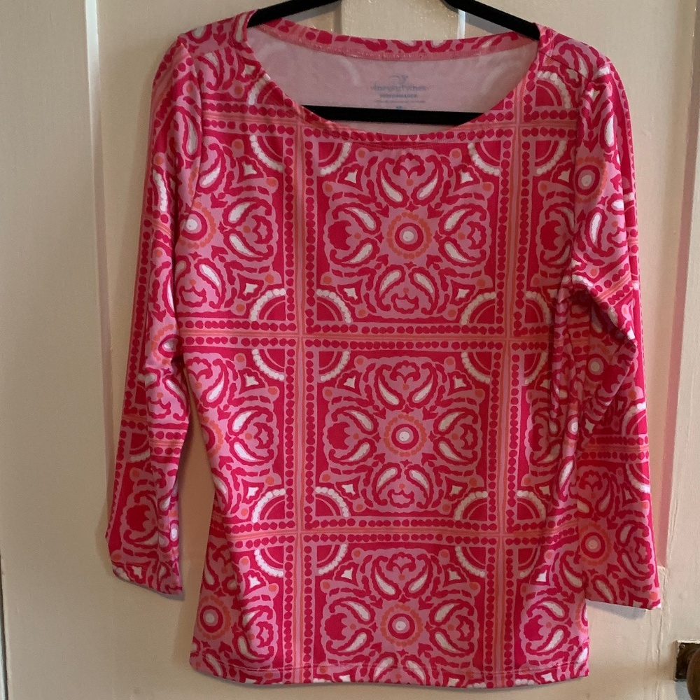 New Vineyard Vines Performance Top